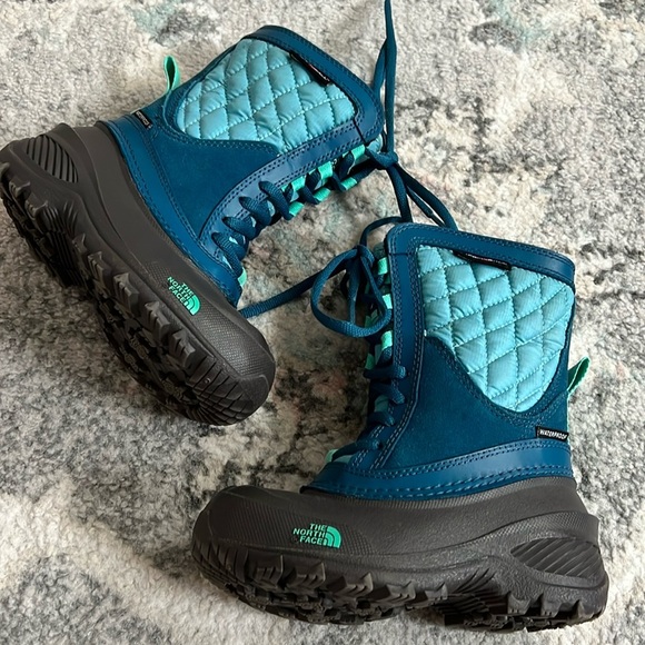 The North Face Other - Girls The North Face Boots